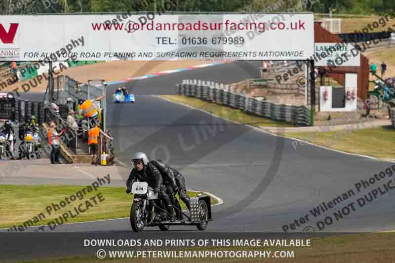 Vintage motorcycle club;eventdigitalimages;mallory park;mallory park trackday photographs;no limits trackdays;peter wileman photography;trackday digital images;trackday photos;vmcc festival 1000 bikes photographs